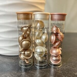 Elizabeth Arden Advanced Vitamin C, Retinol, Hyaluronic Acid Youth Serum Capsule